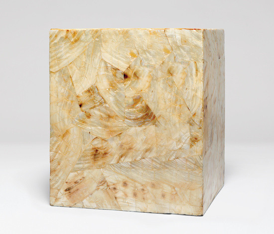 AGATHA SIDE TABLE Main Image