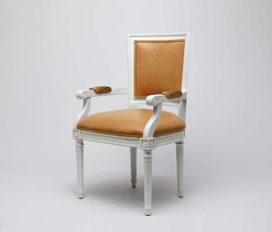 FABIA ARM CHAIR Main Image