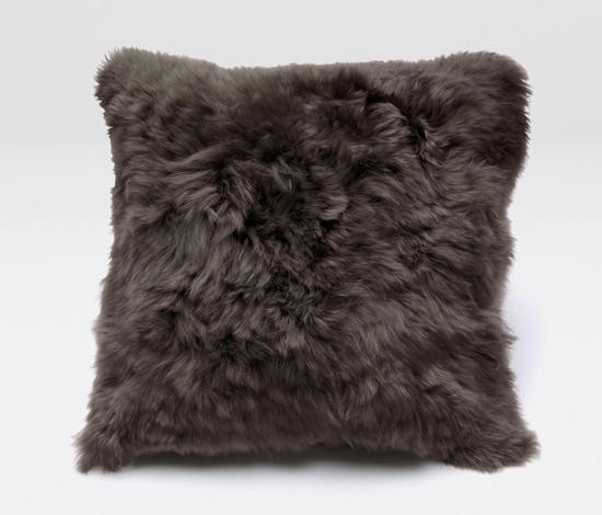 LILY PILLOW Main Image